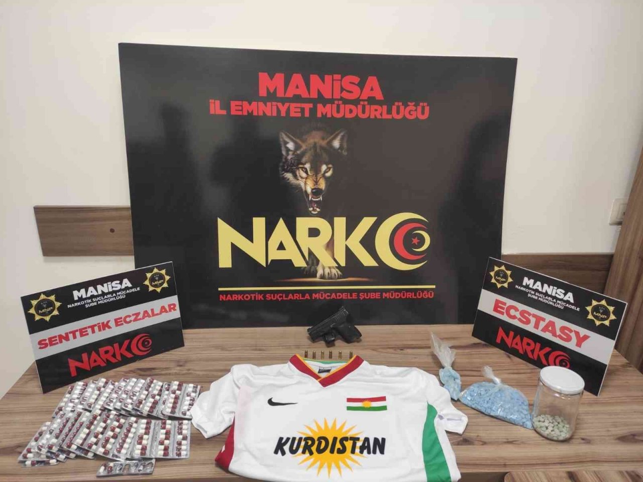 Manisa’da uyuşturucu operasyonunda 3 tutuklama