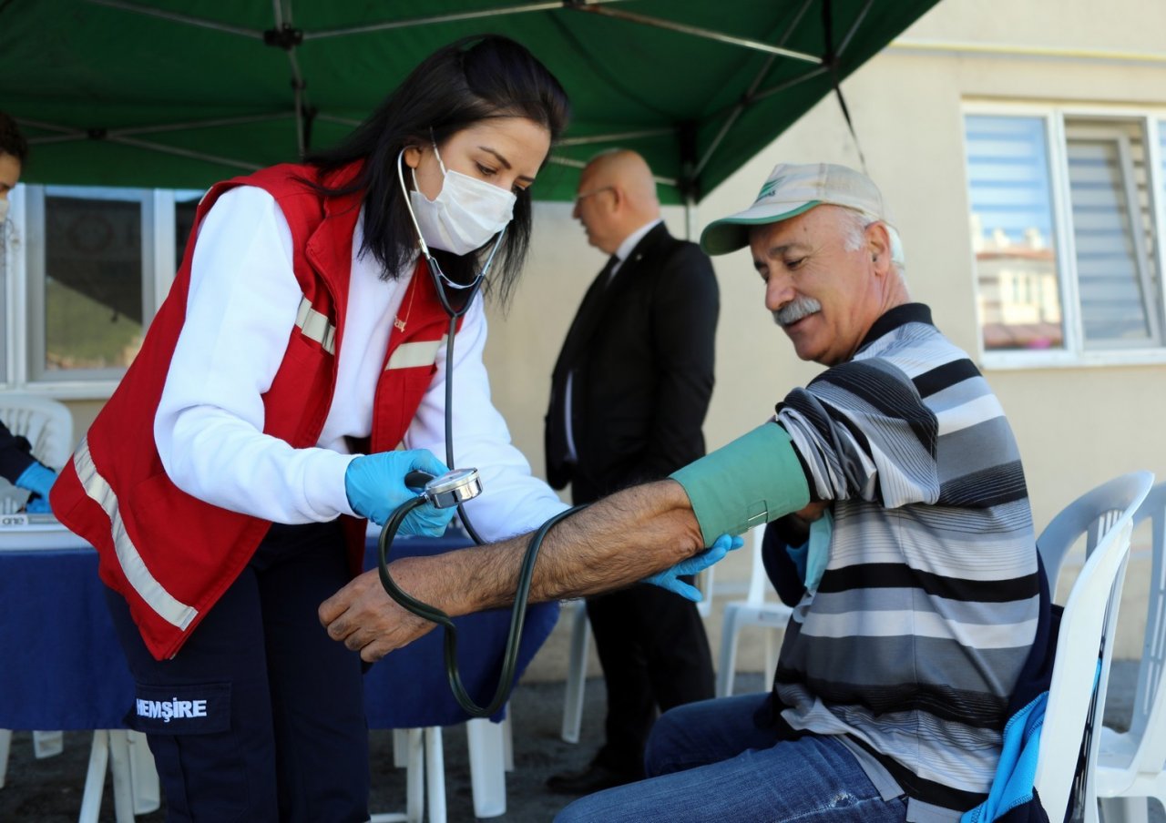 Menteşe Belediyesi’nden ücretsiz şeker ölçümü