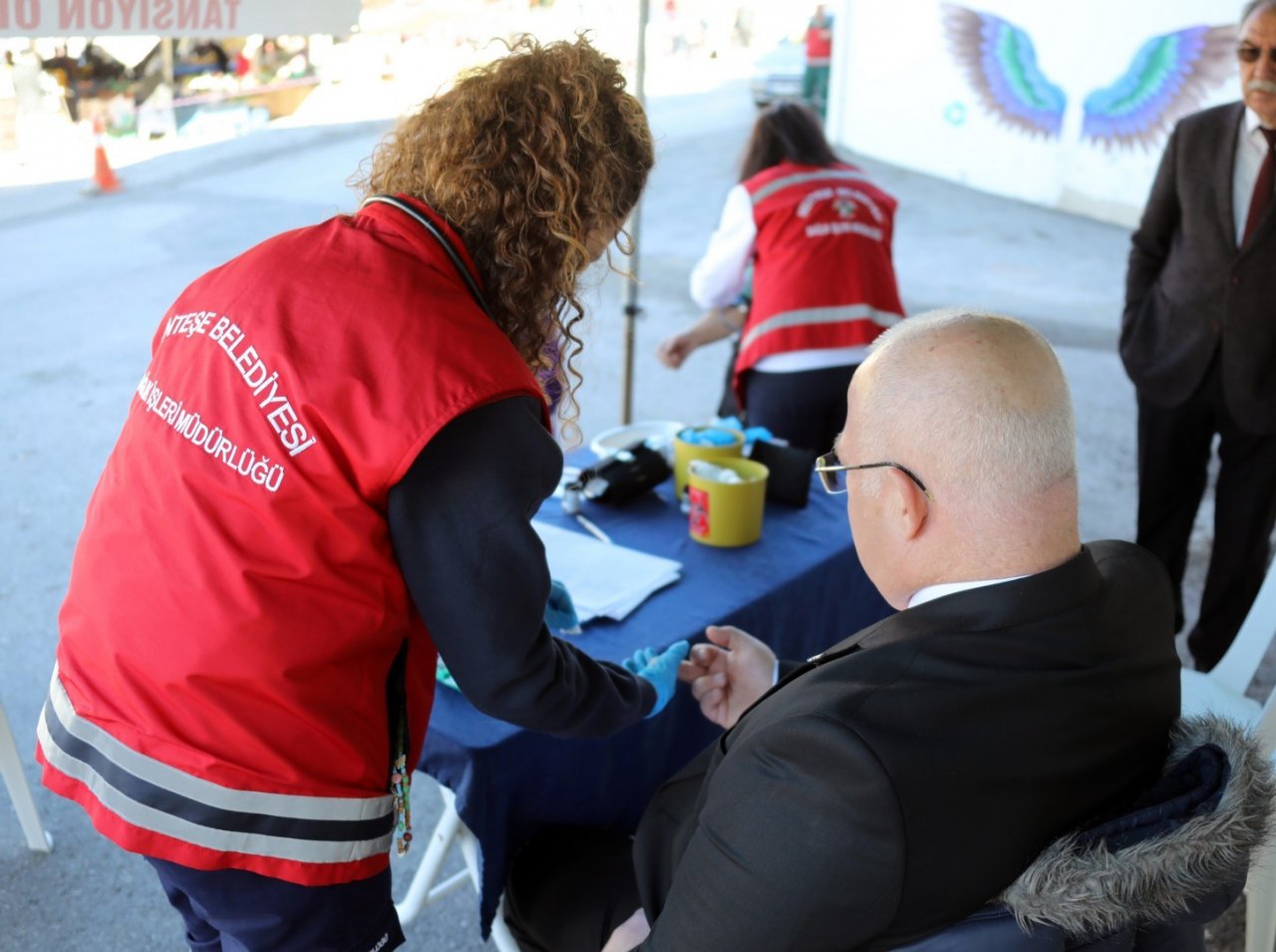 Menteşe Belediyesi’nden ücretsiz şeker ölçümü