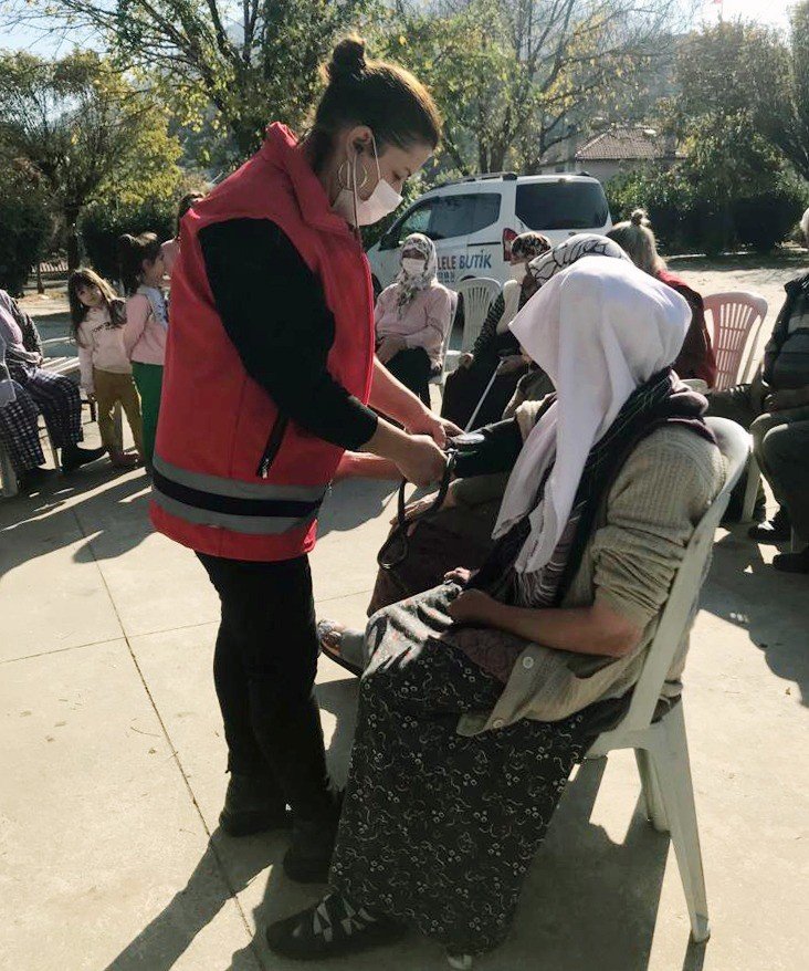Menteşe Belediyesi’nden ücretsiz şeker ölçümü