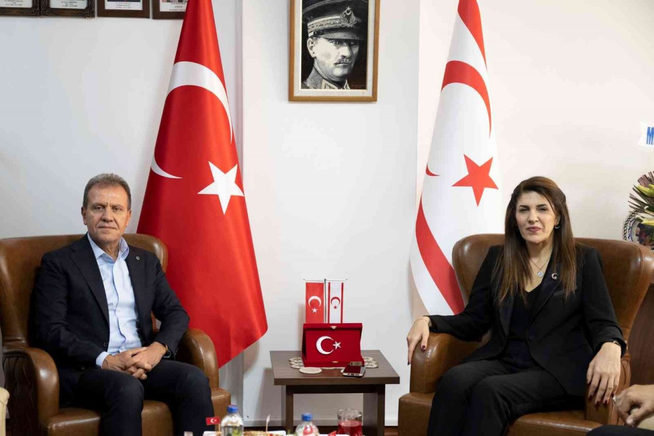 Seçer: "Biz Kıbrıs’ı bir parçamız olarak görüyoruz"