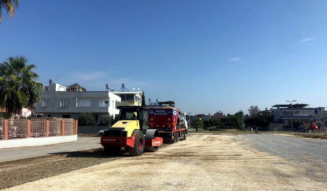 Akdeniz’de üst yapı çalışmaları sürüyor