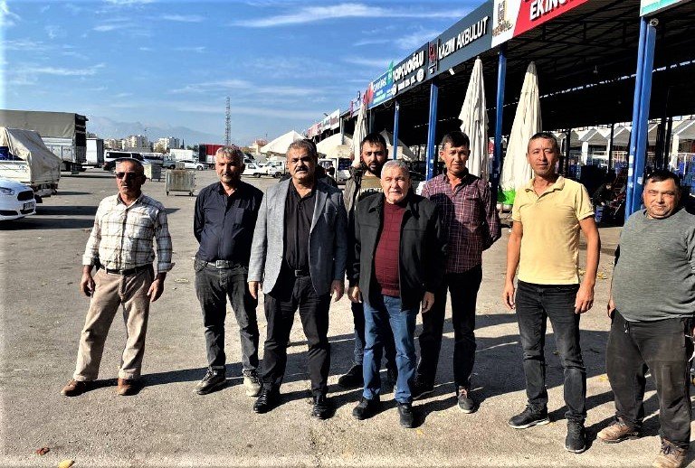 Yer altından kilometrelerce yürüyerek elektrik kablolarını çalan hırsızlar hal esnafını canından bezdirdi