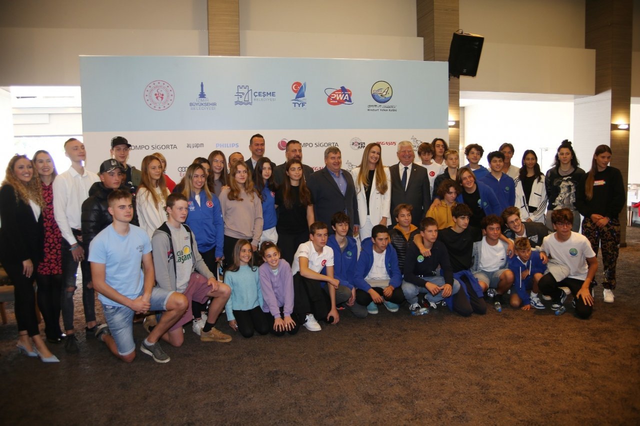 Alaçatı Wind Fest, Alaçatı’nın sörf bölgesi olarak korunması amacıyla düzenleniyor