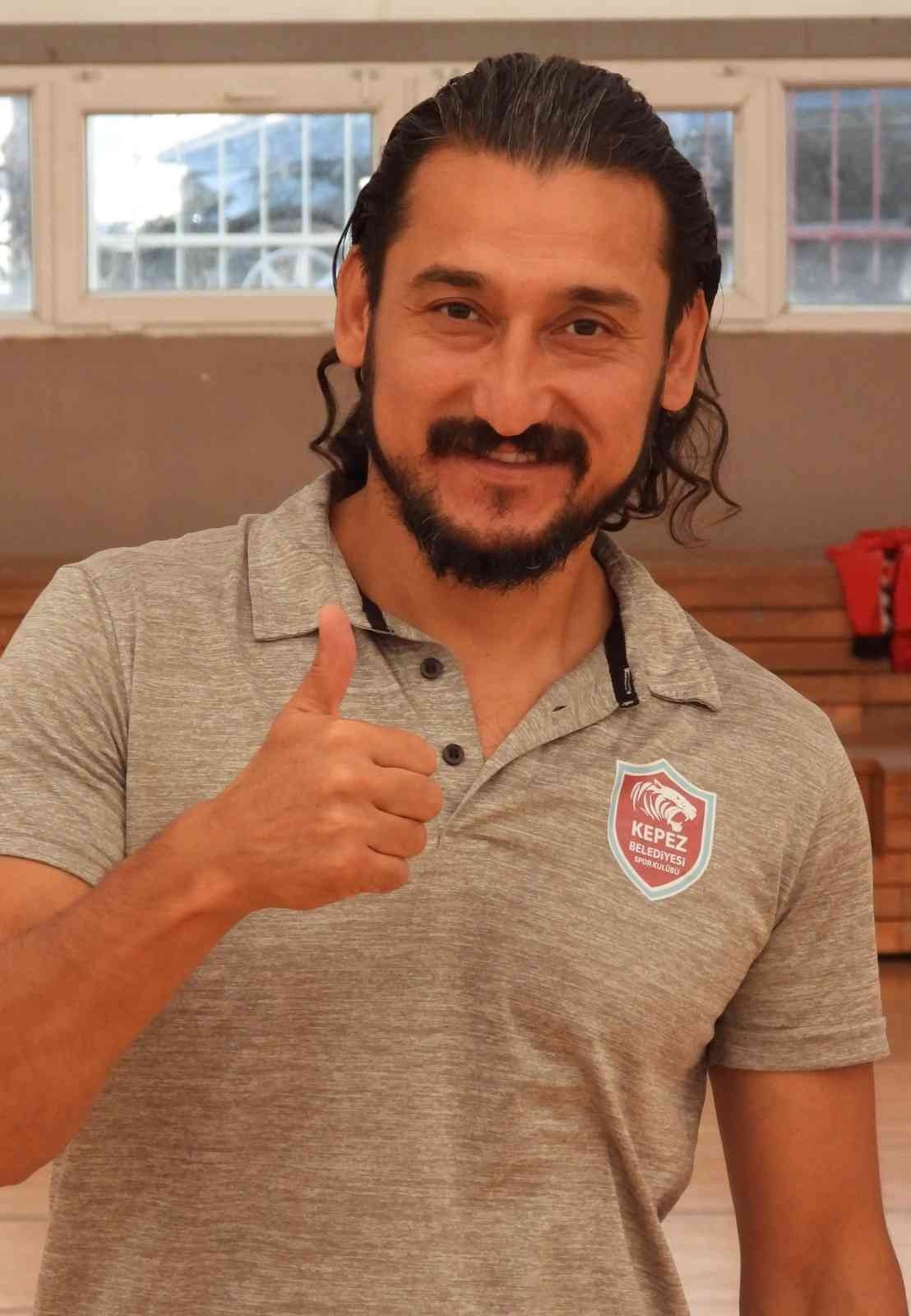 Kepez Belediye Hentbol Takımında hedef önce Antalya, ardından bölge şampiyonluğu