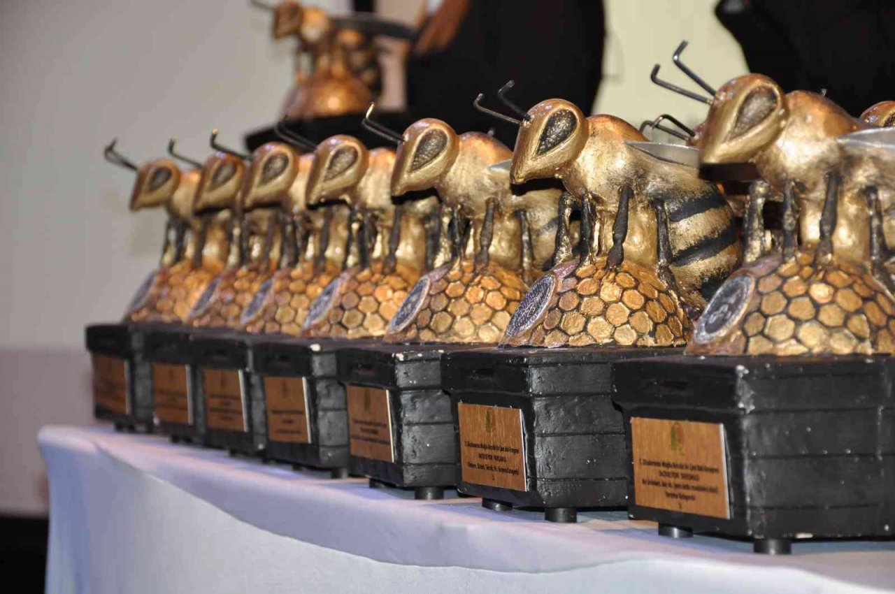 Muğla’da başarılı arıcılar ödüllendirildi