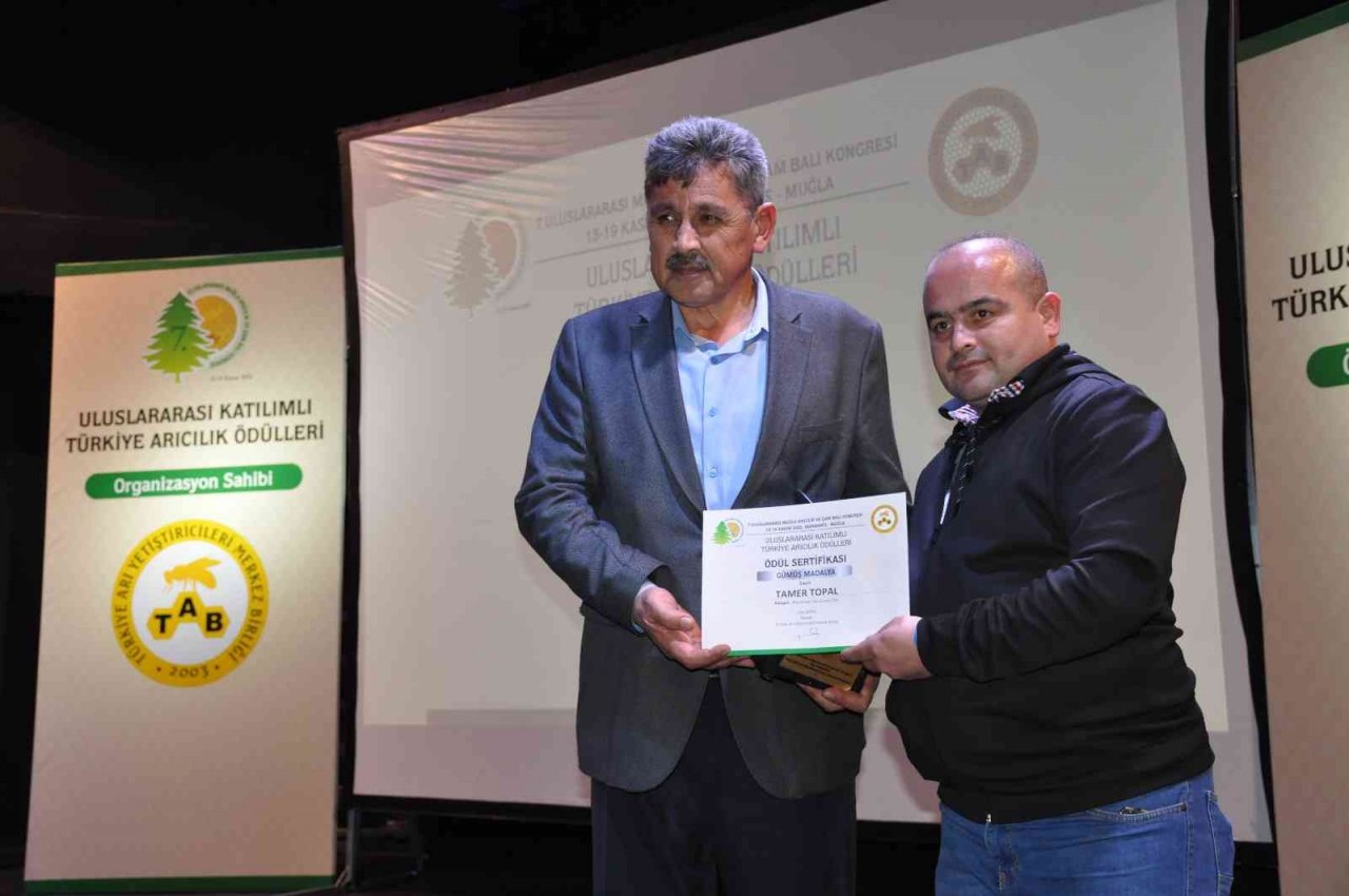 Muğla’da başarılı arıcılar ödüllendirildi
