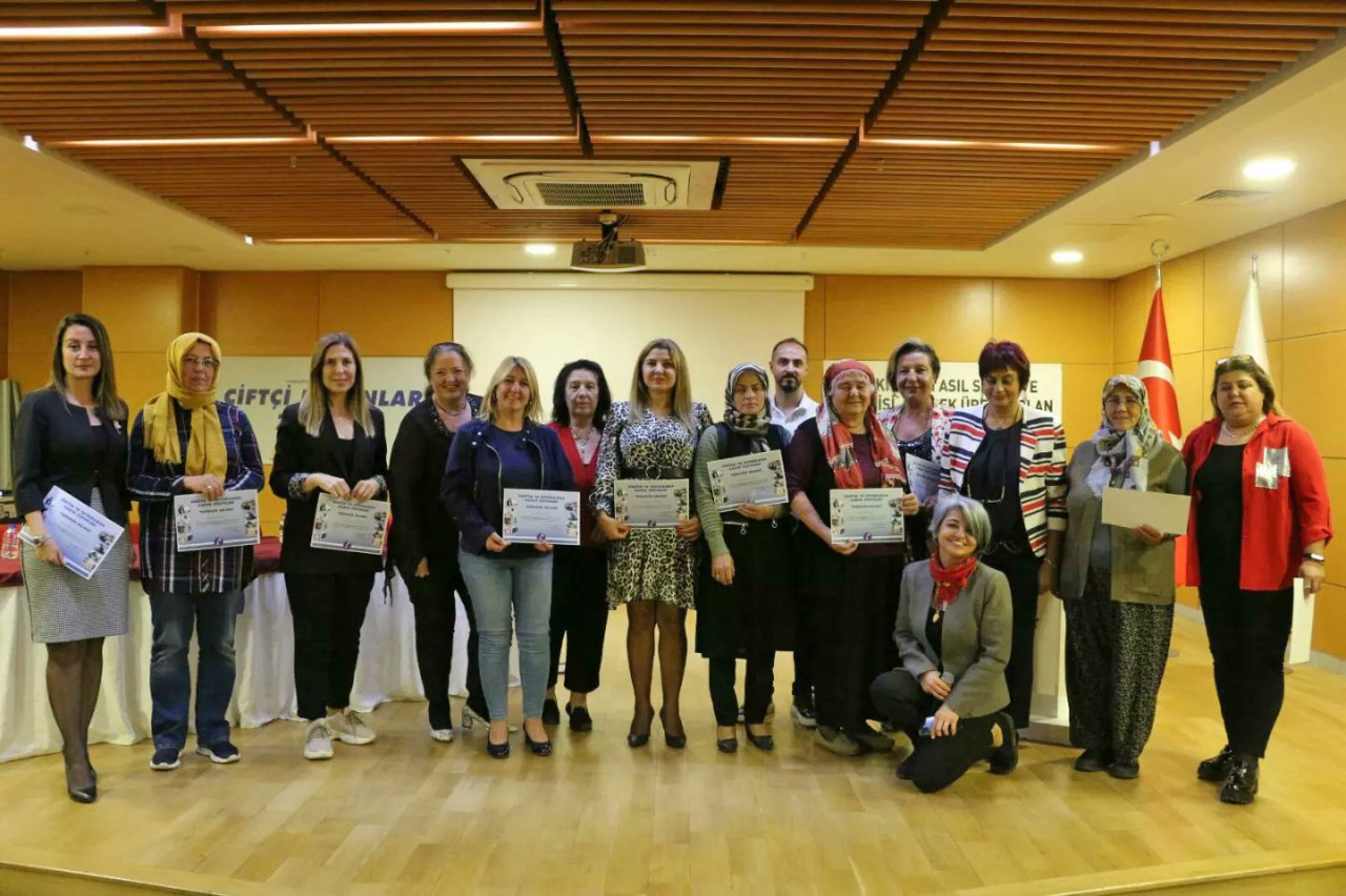 Büyükşehir’de çiftçi kadınlar zirvesi yapıldı