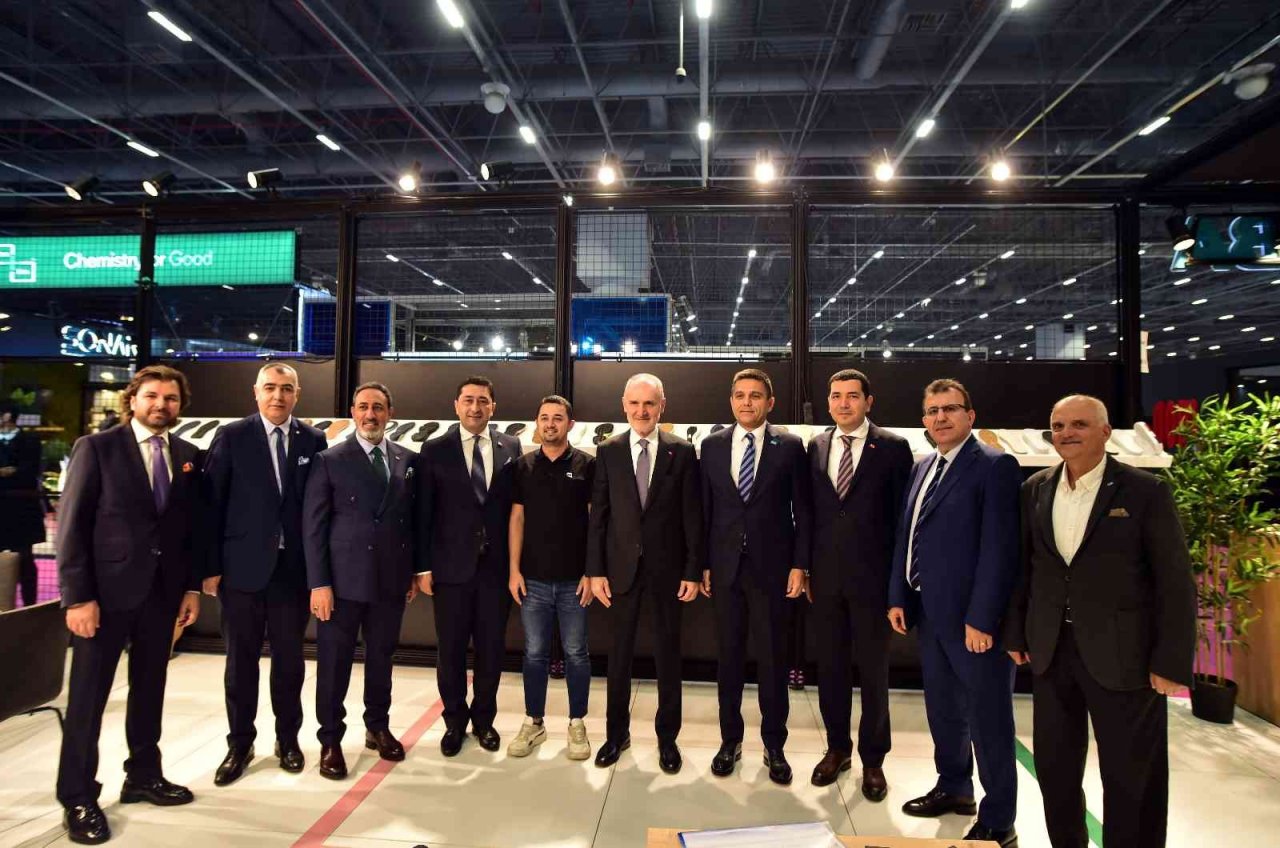 AYSAF, 30 ülkeden misafiri ile kapılarını açtı