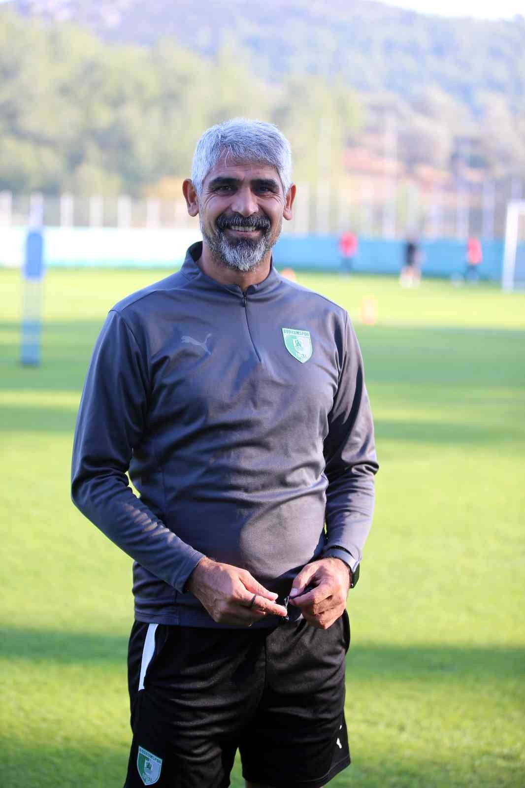 İsmet Taşdemir: "Tuzlaspor maçında geçen haftayı telafi etmemiz gerekiyor"