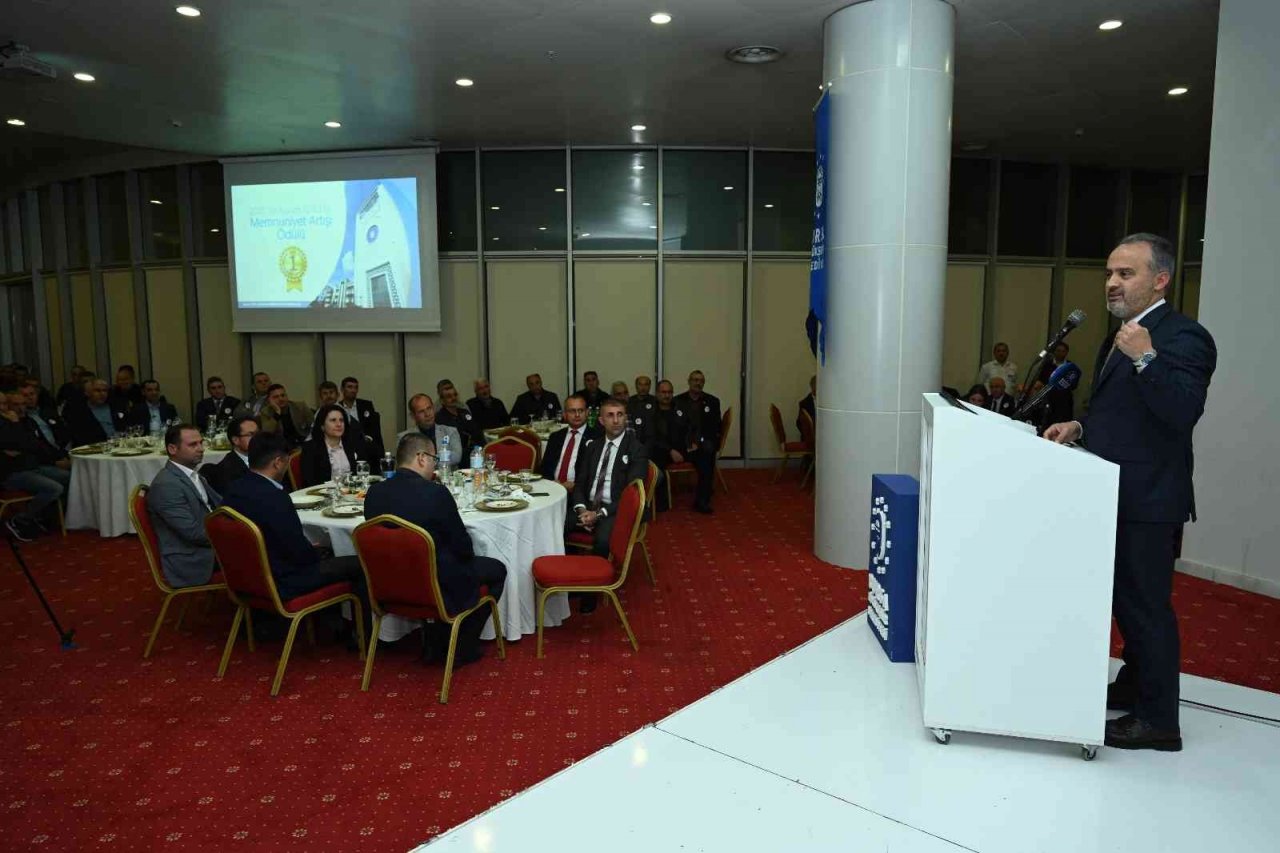 Başkan Aktaş’tan personelin ‘en’lerine ödül