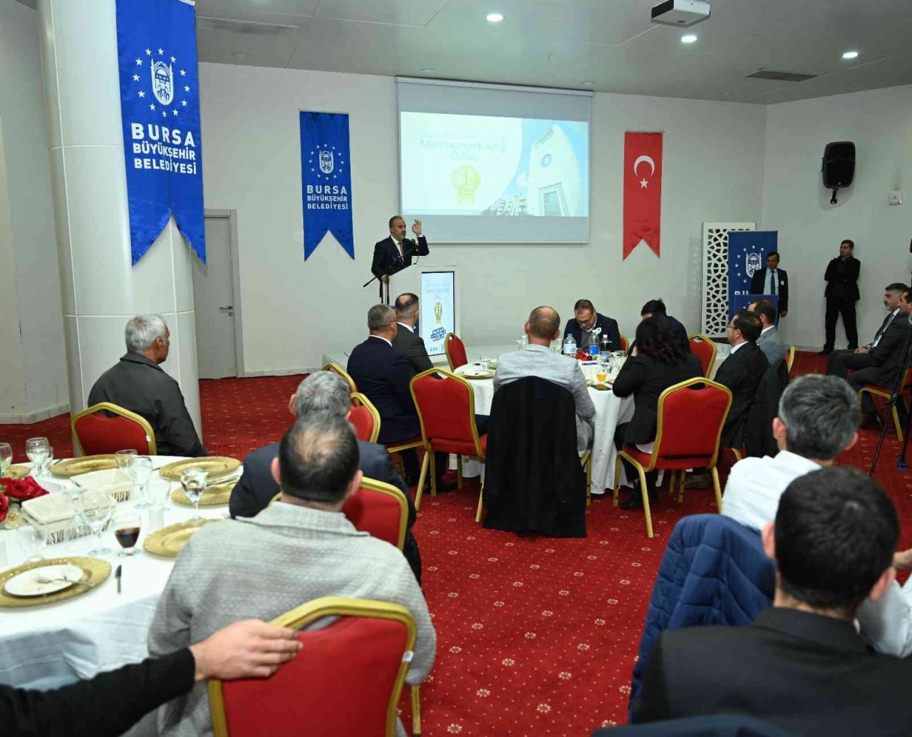 Başkan Aktaş’tan personelin ‘en’lerine ödül