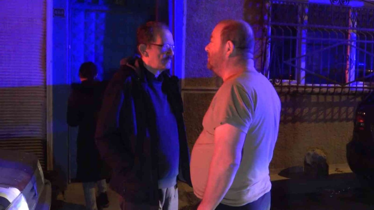 Sigara içerken uyuyakalınca kendisi de yandı