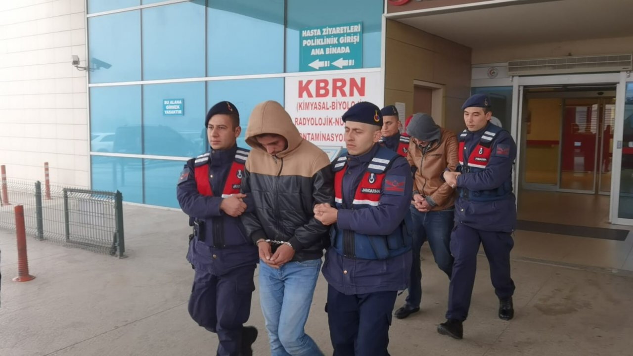 Bursa’da kadının altınlarını alan dolandırıcılar tutuklandı