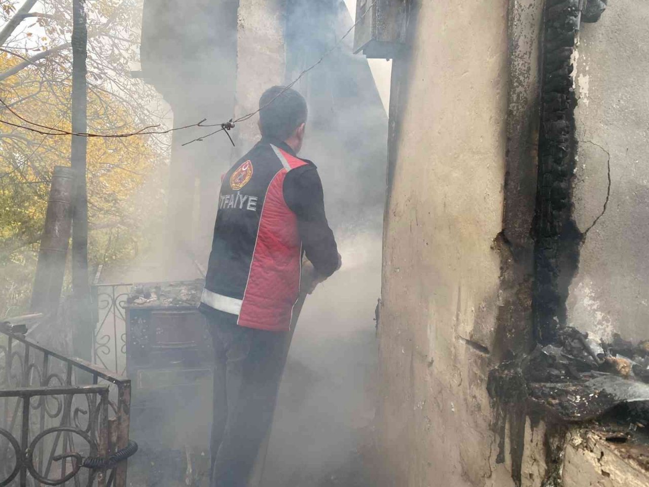 Elazığ’da yangın: 1 yaralı