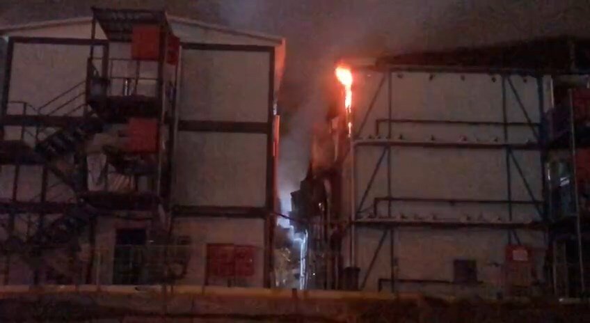 Ataşehir’de inşaat şantiyesinde korkutan yangın