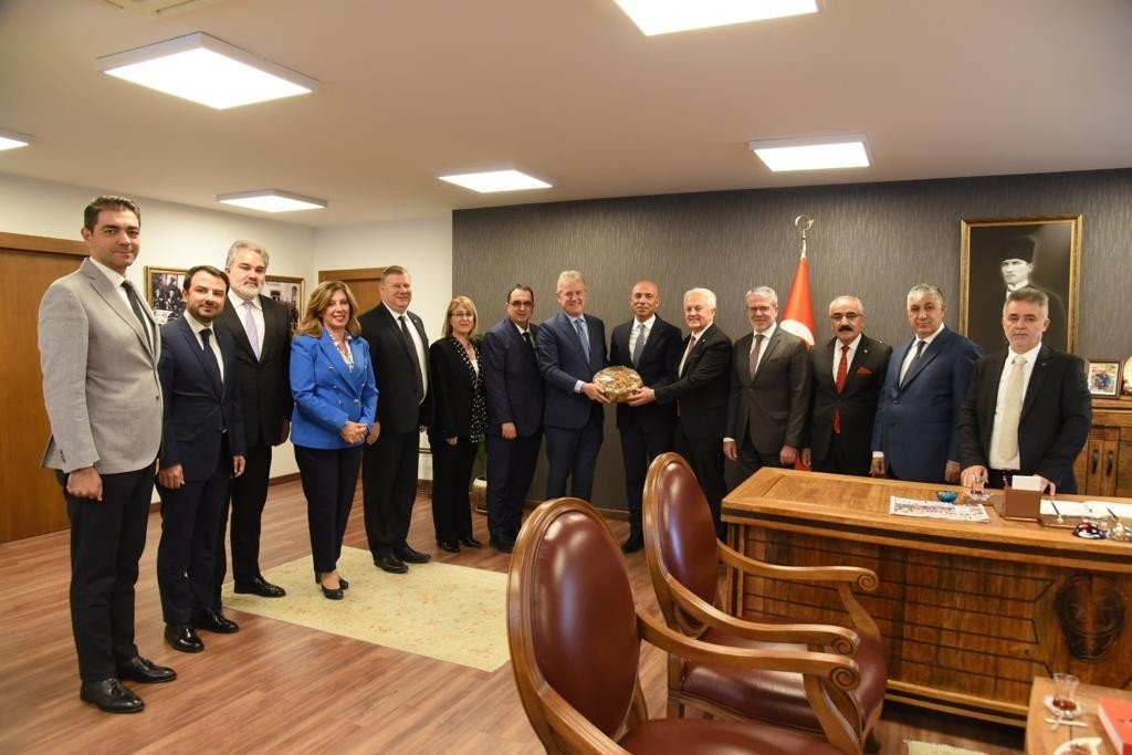 İZTO’nun "Kadın Dostu Kent" projesine İzmir Emniyet Müdürlüğünden destek