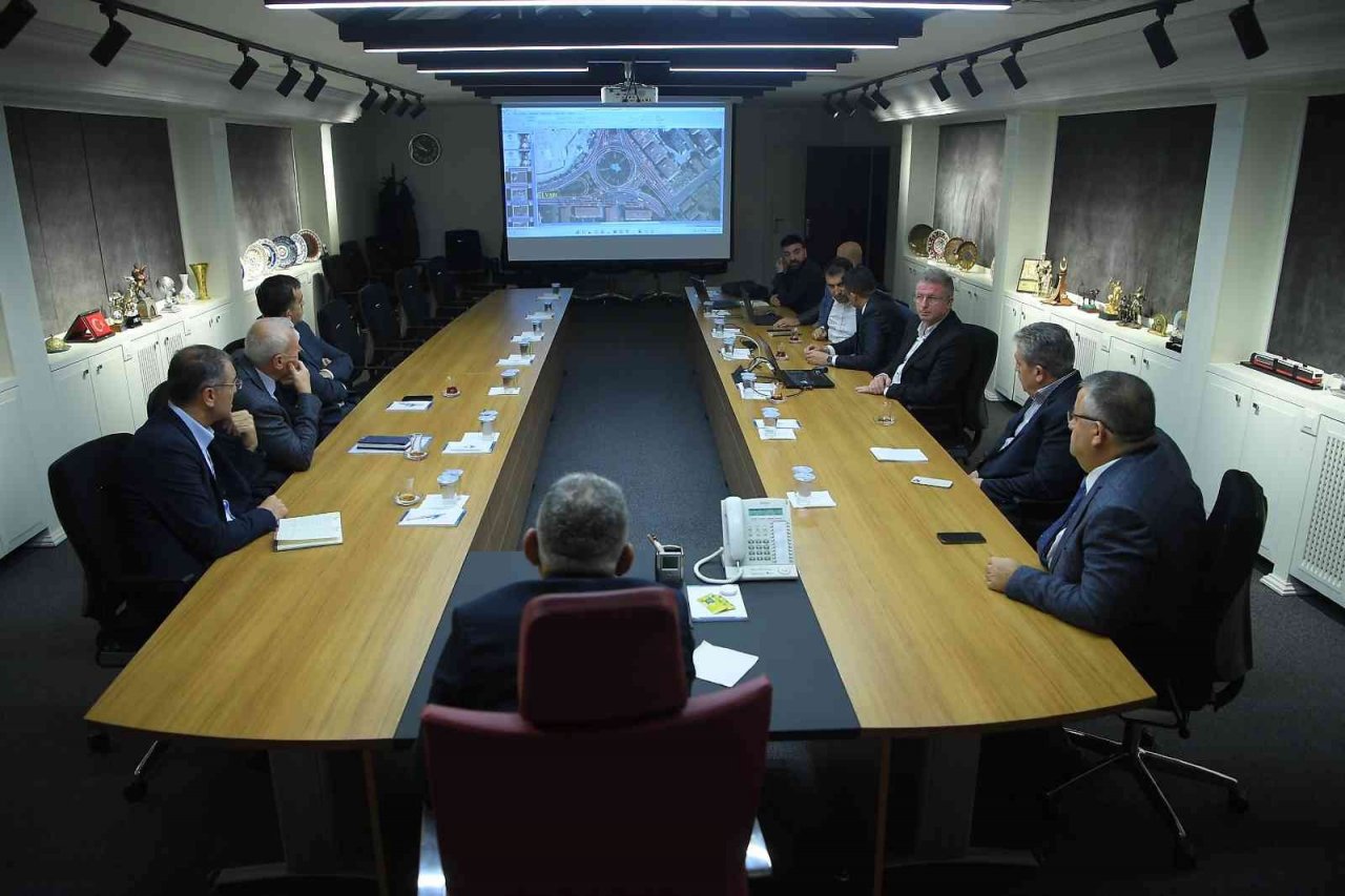 Başkan Büyükkılıç’a ulaşım sunumu