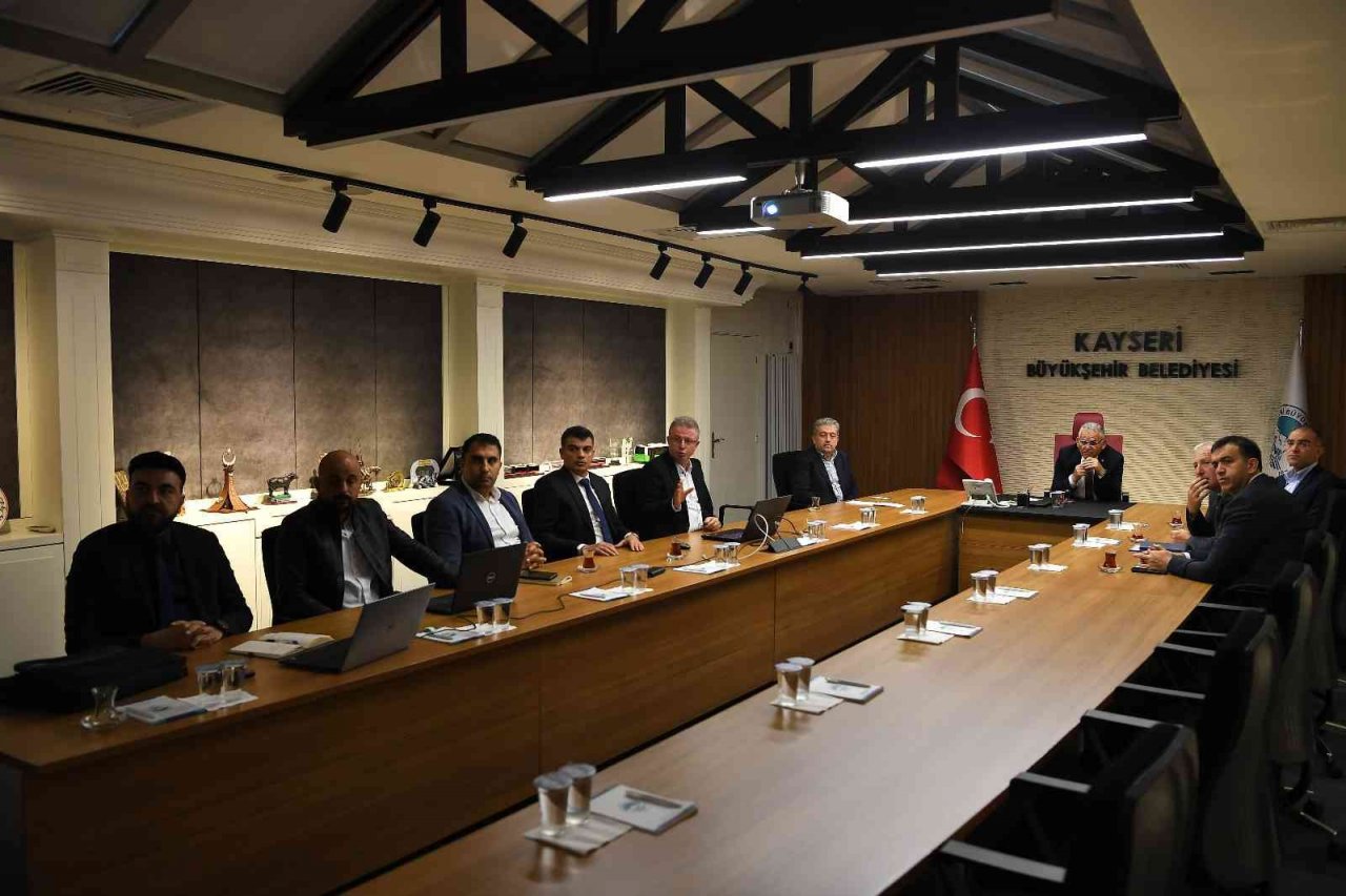 Başkan Büyükkılıç’a ulaşım sunumu