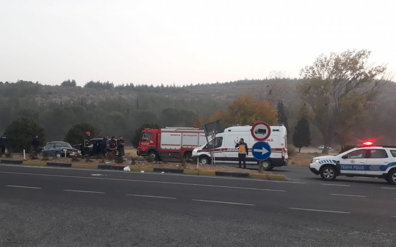 Manisa’da trafik kazası: 2 ölü 5 yaralı
