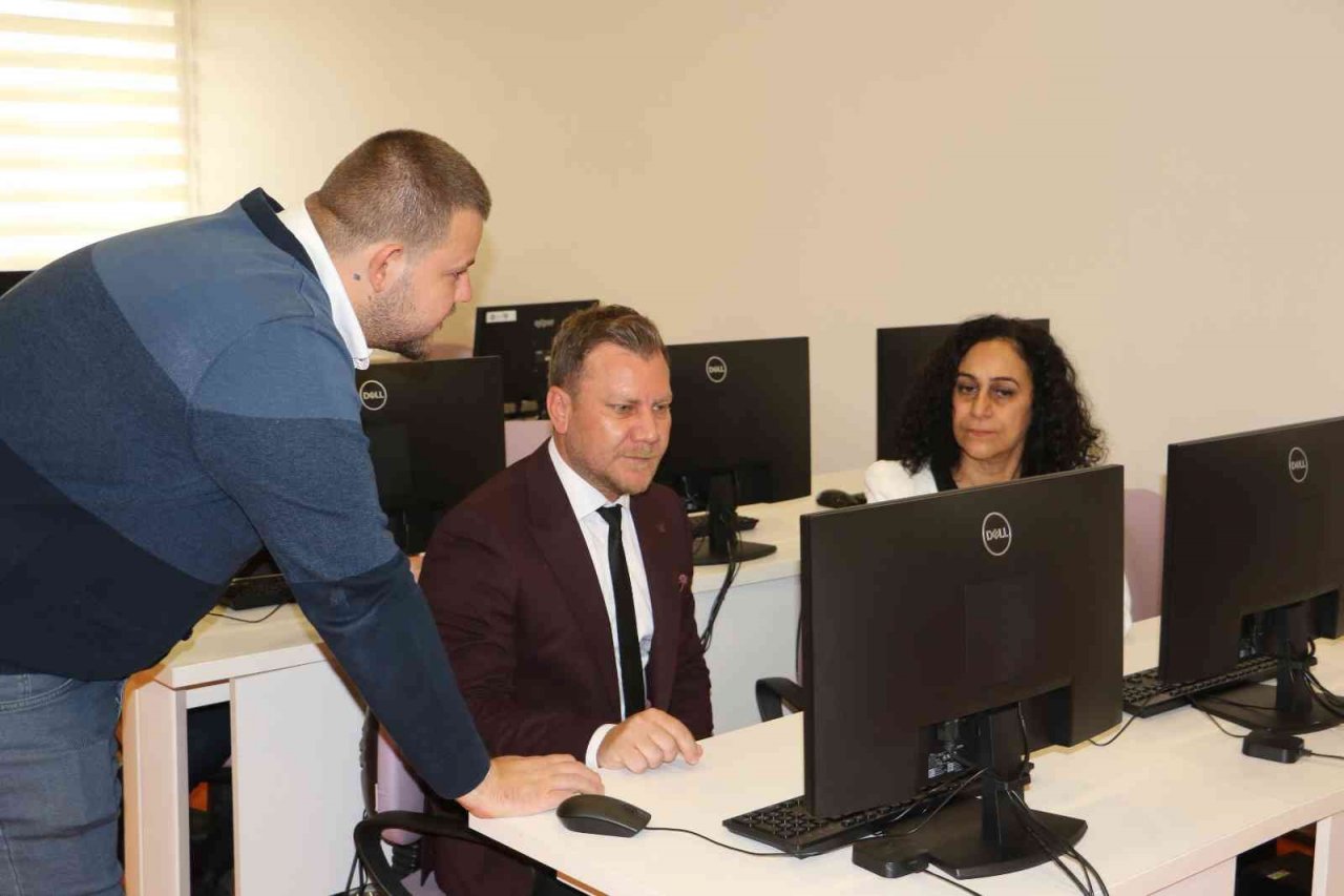 ’Genç Bakış’ projesinin bilgisayar sınıfı hizmete açıldı