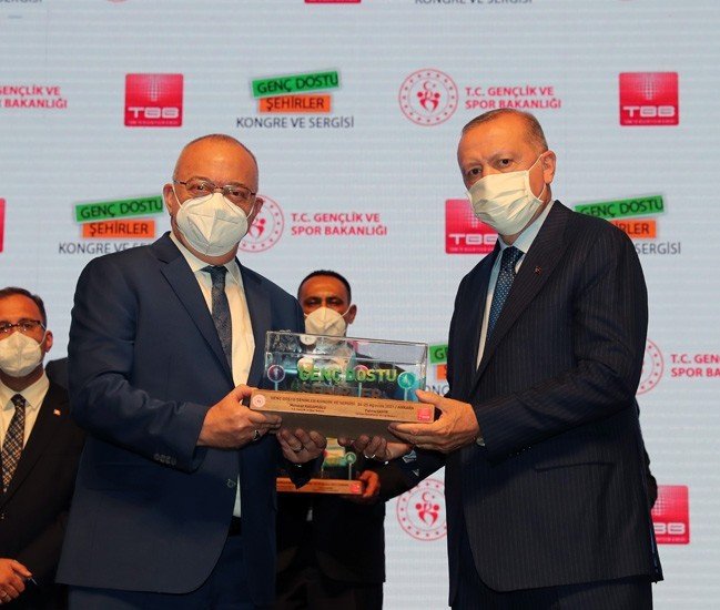 ’Genç Bakış’ projesinin bilgisayar sınıfı hizmete açıldı