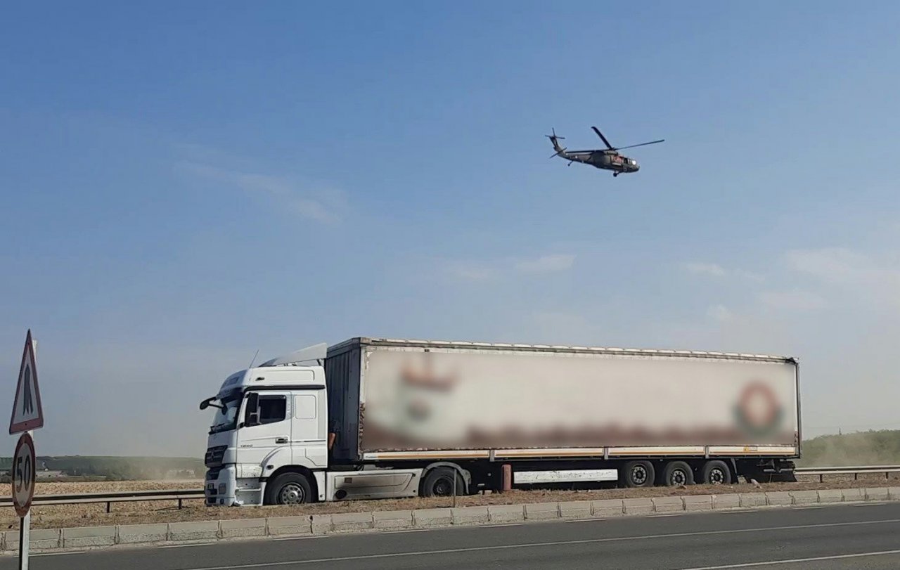 Mersin’de jandarmadan helikopterli trafik denetimi