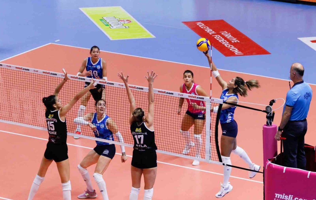 Sultanlar Ligi: Nilüfer Belediyespor: 3 - Sarıyer Belediyespor: 1