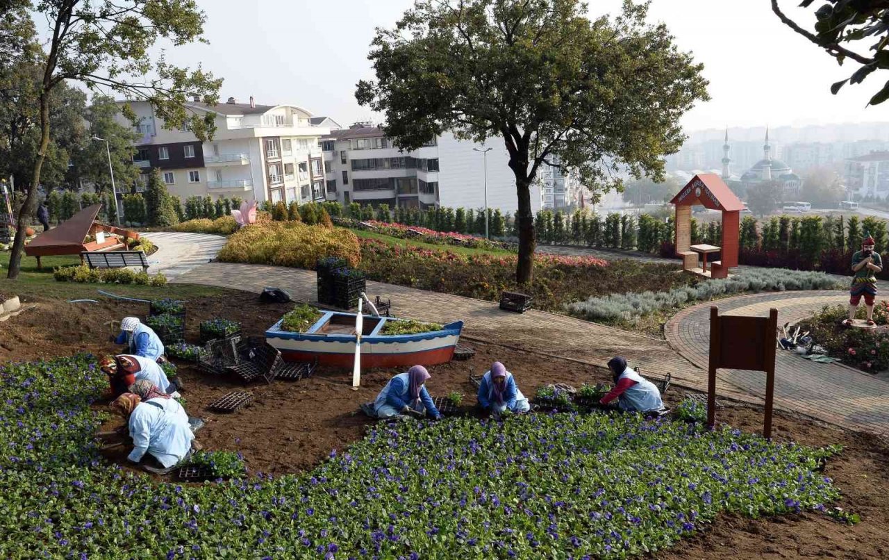 Macera Bursa kış çiçekleriyle yenileniyor