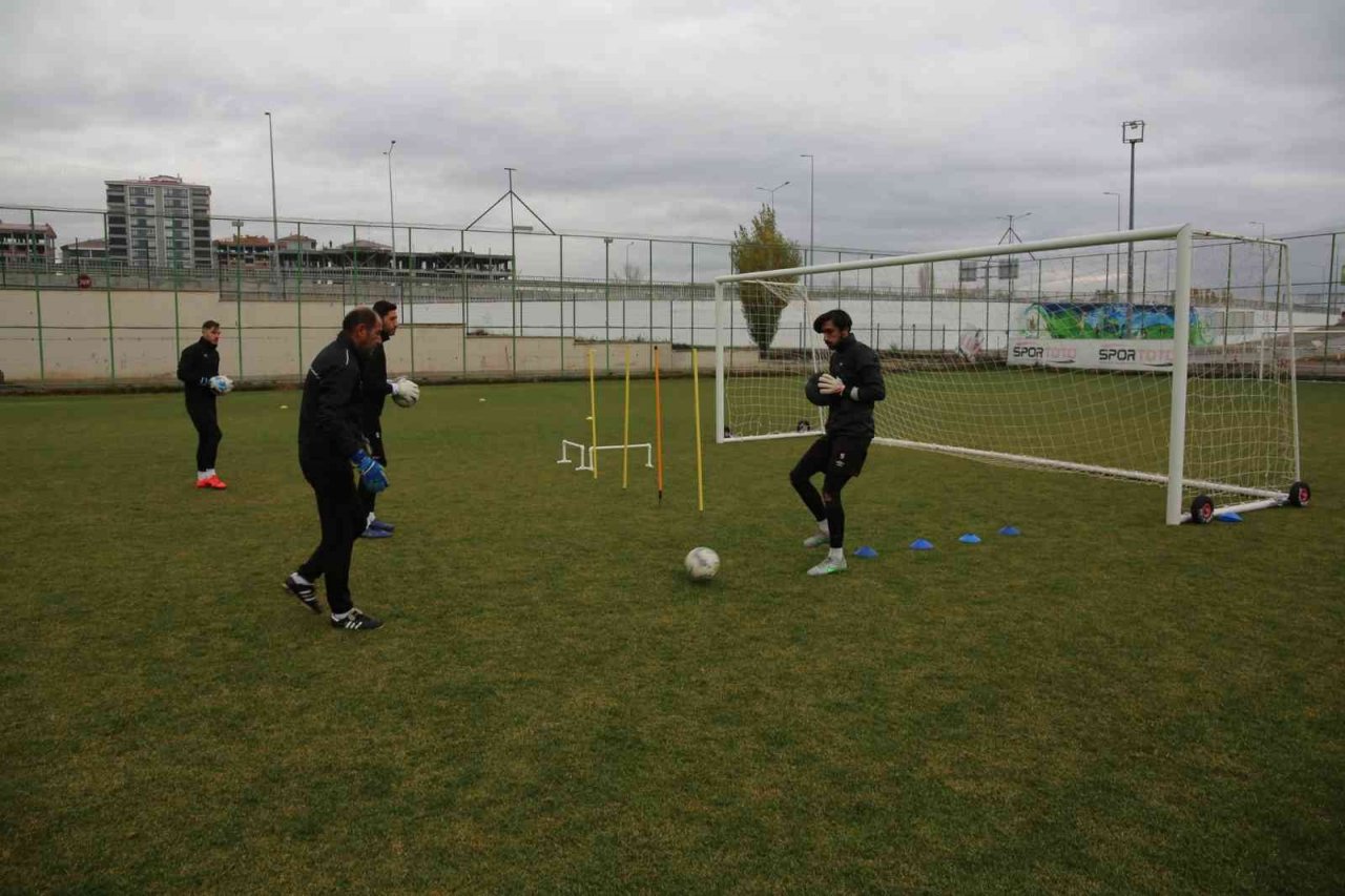 Sivas Belediyespor, İnegöl maçına hazırlanıyor