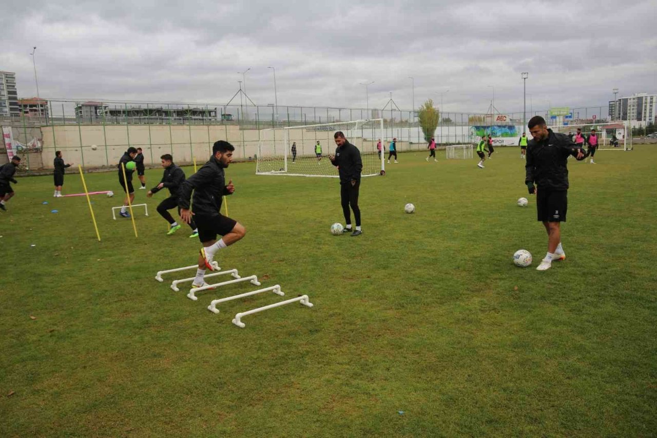 Sivas Belediyespor, İnegöl maçına hazırlanıyor
