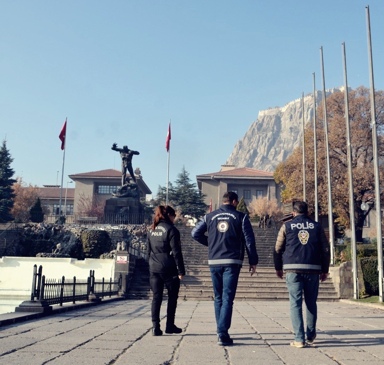 Afyonkarahisar’da ‘Düzensiz Göç ile Mücadele ve Huzur Uygulaması’