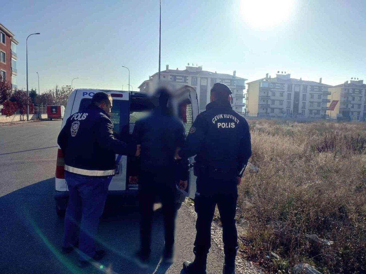 Afyonkarahisar’da ‘Düzensiz Göç ile Mücadele ve Huzur Uygulaması’