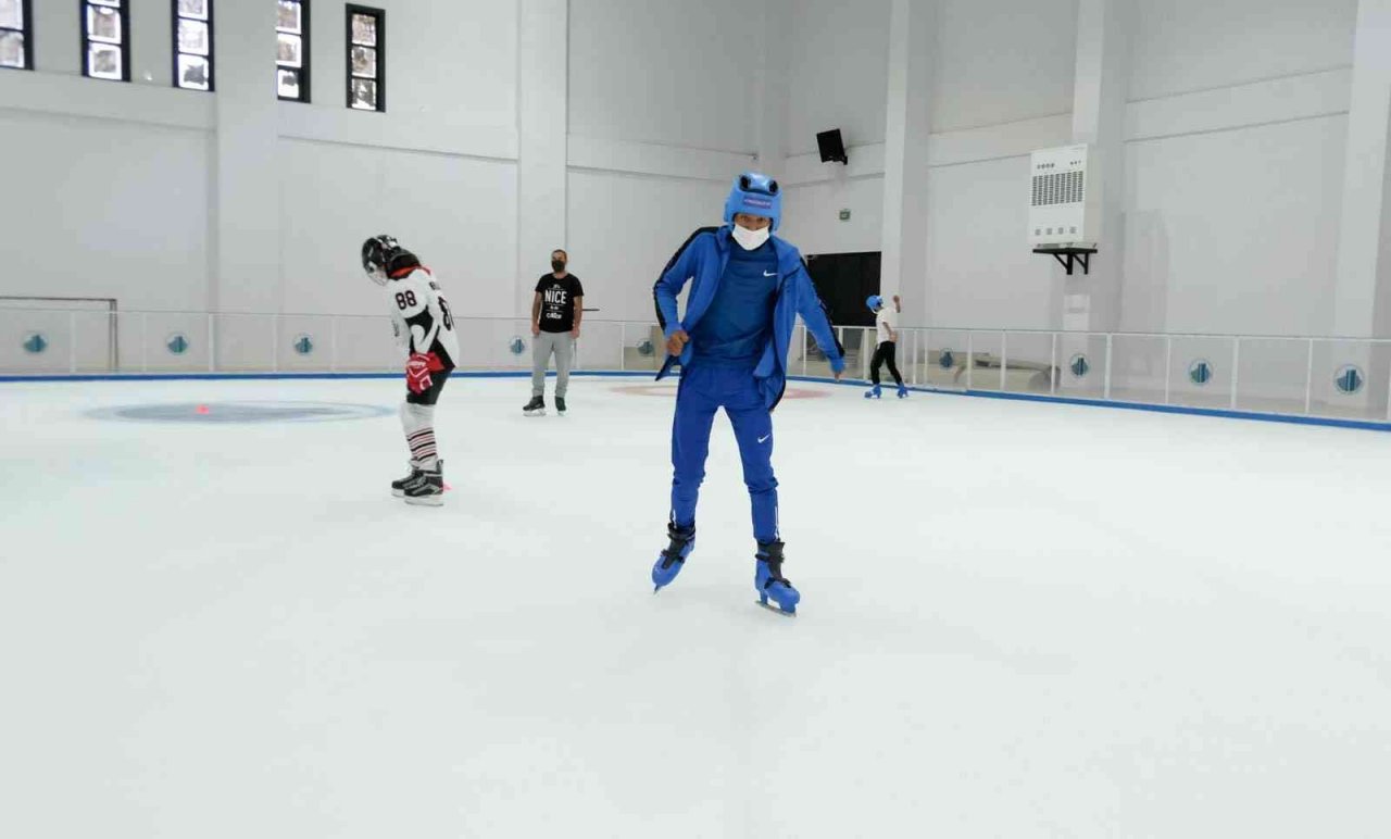 Buz pistinde halk günleri başlıyor