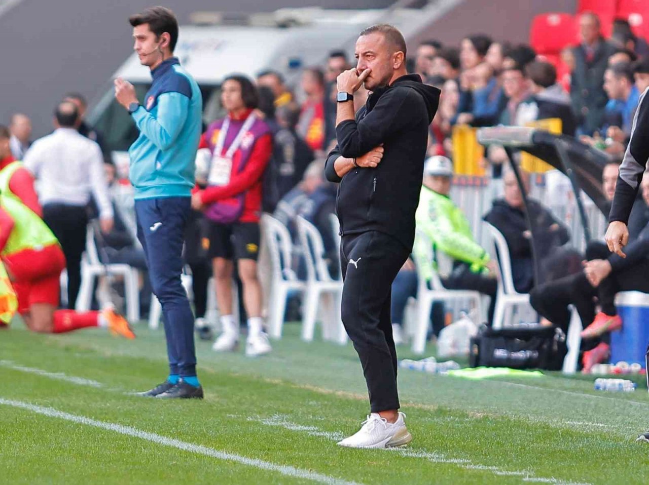 Cüneyt Dumlupınar: "Önemli olan ligi lider bitirmek"