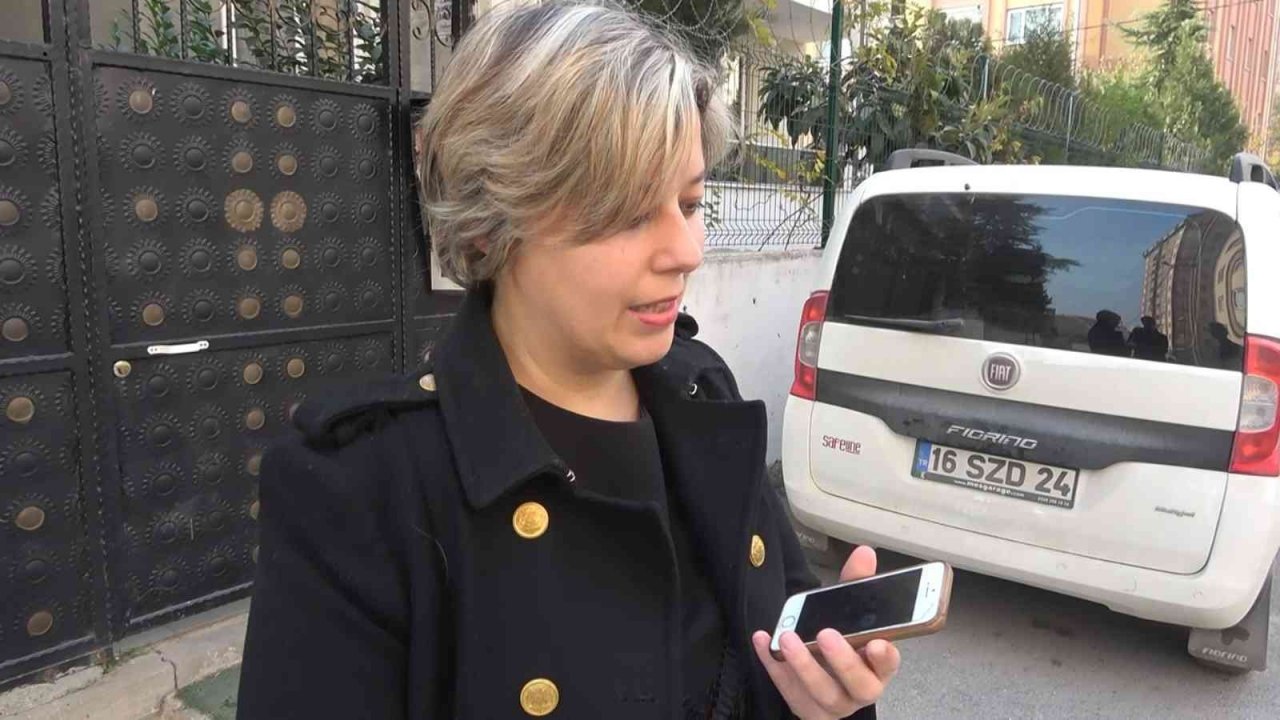 Öğretmenin ev hayallerini yıktılar...Kendi evinde kiracı oldu