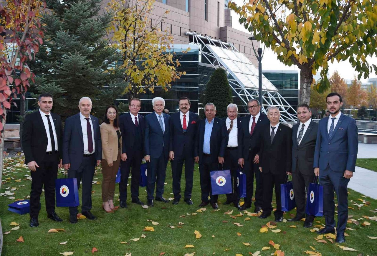 DTB ve DTO yönetimi, yeni projeler için TOBB Başkanı Hisarcıklıoğlu ile bir araya geldi