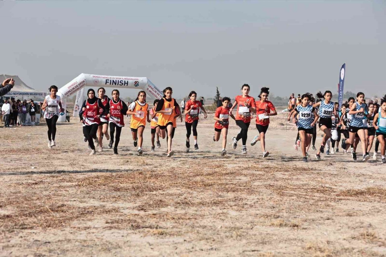 Kros heyecanı Pamukkale’de yaşandı