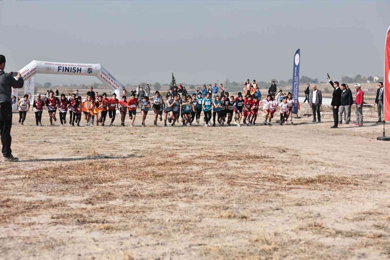 Kros heyecanı Pamukkale’de yaşandı