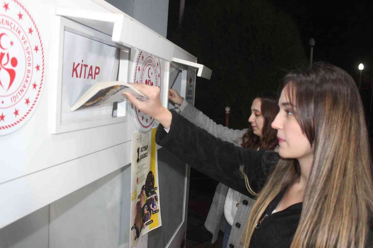 Bileti ’kitap’ olan konserin ikincisi düzenlendi