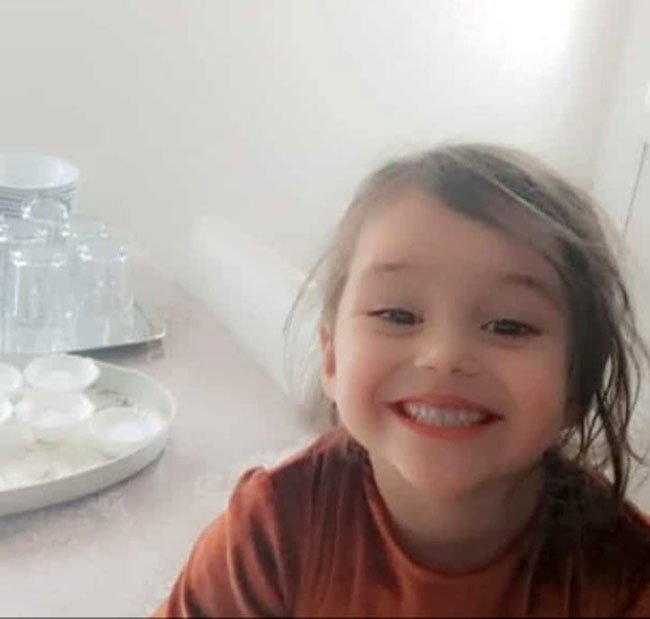 Yangında dumandan etkilenen 4 yaşındaki Ebrar kurtarılamadı