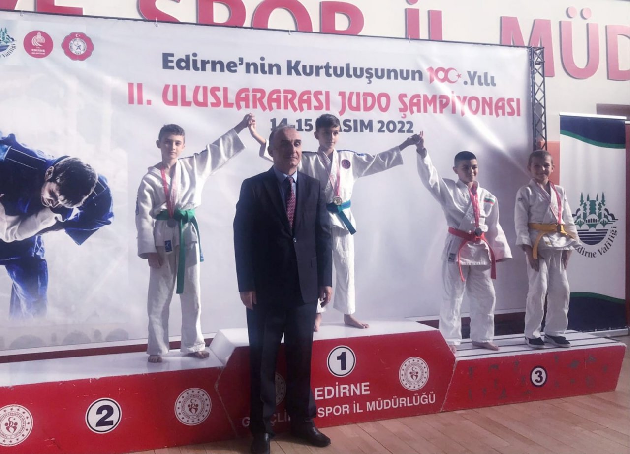 Yunusemreli judocular uluslararası turnuvada kürsüde