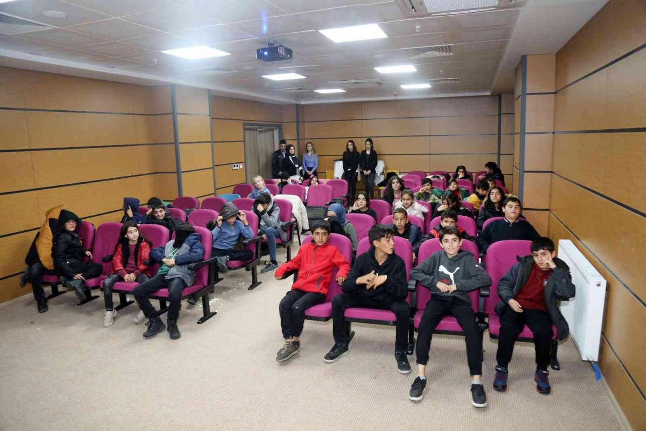 Elazığ’da ‘Madde ve Medya Bağımlılığından Kurtulma’ semineri