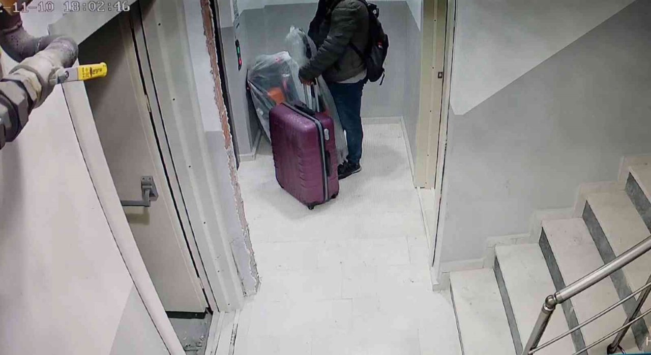 Eyüpsultan’da pişkin hırsız elleri boş girdiği binadan valizle çıktı