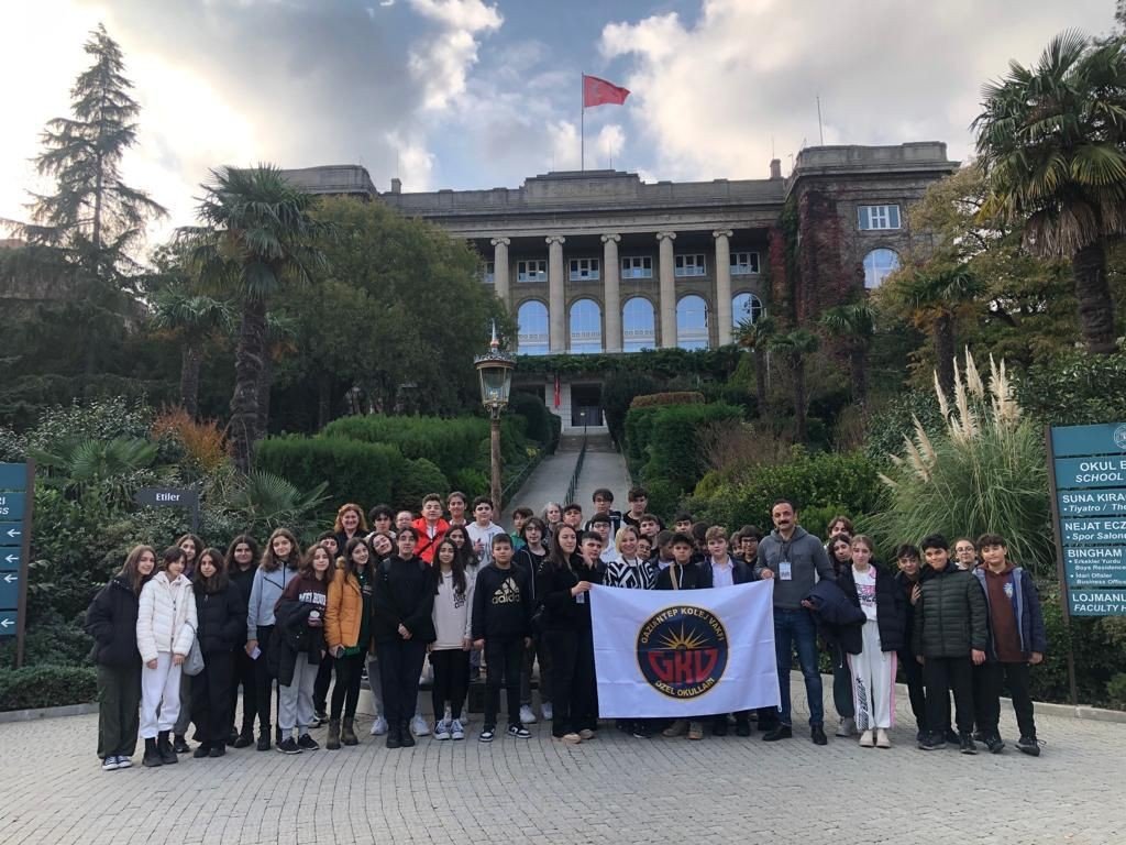 Kolej öğrencileri İstanbul’u gezdi