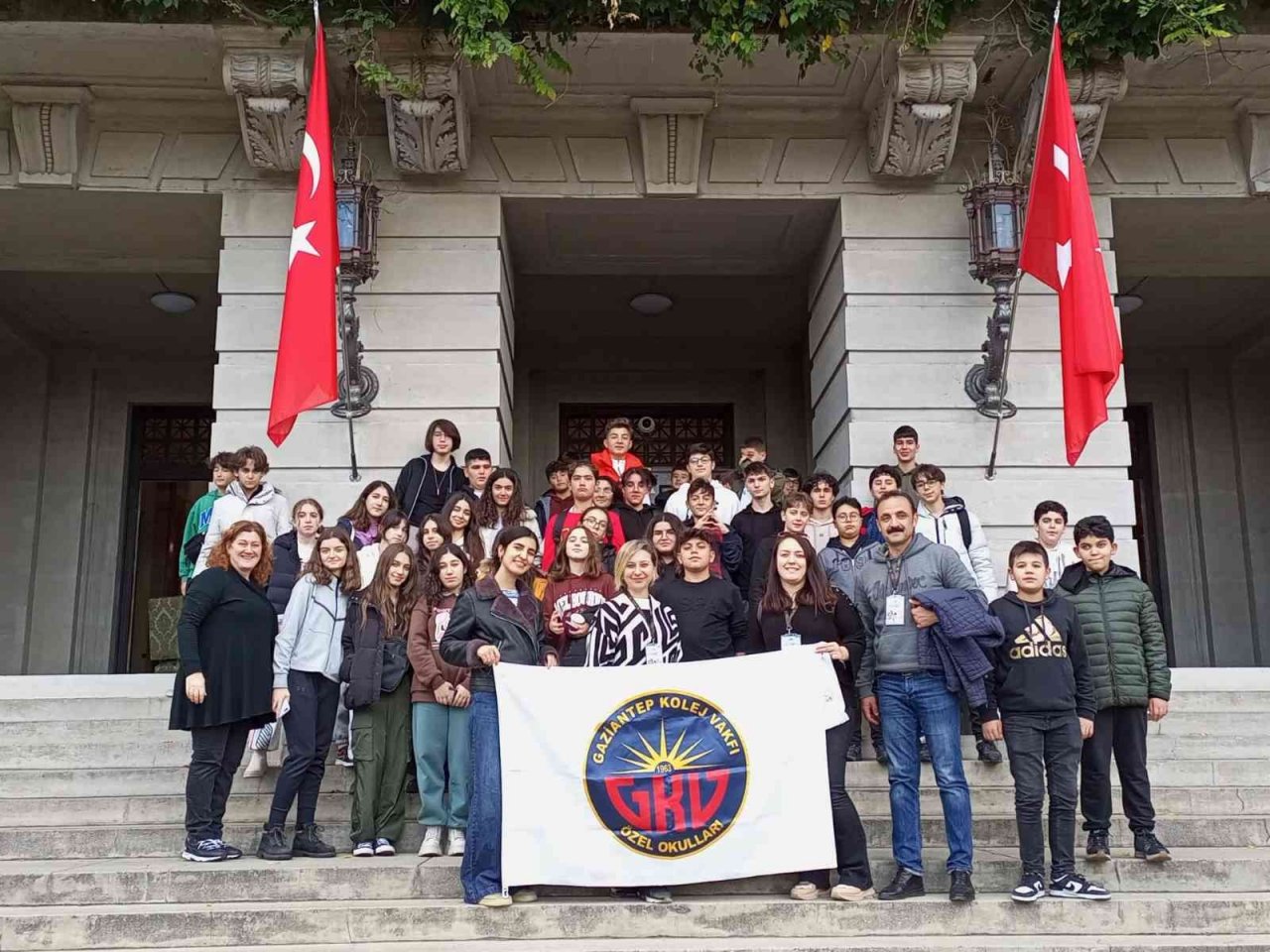 Kolej öğrencileri İstanbul’u gezdi