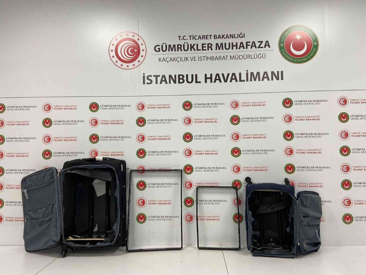 İstanbul Havalimanı’nda valizin demir çubuklarına gizlenmiş kokain bulundu
