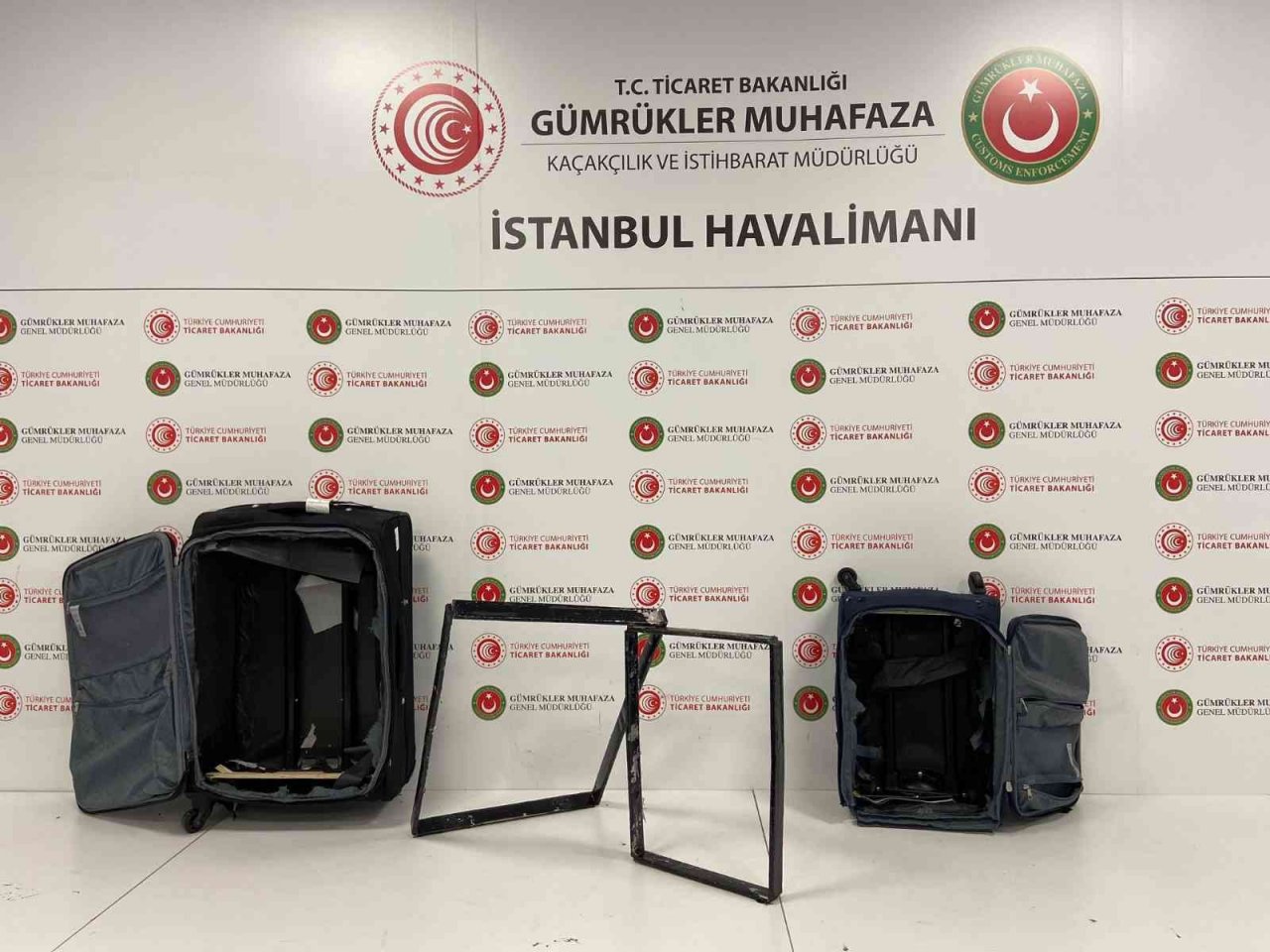 İstanbul Havalimanı’nda valizin demir çubuklarına gizlenmiş kokain bulundu