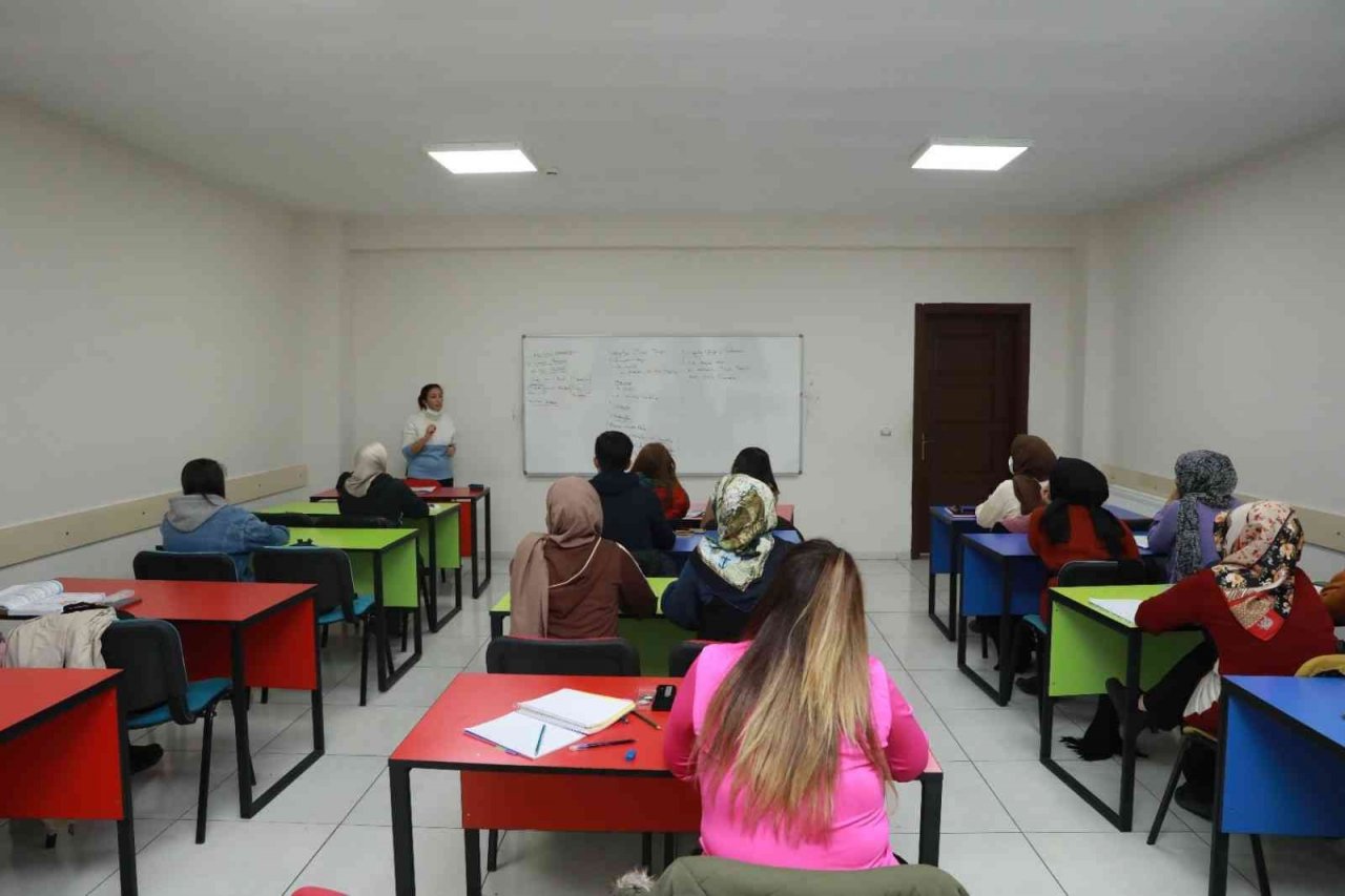 Gençler, KAYMEK’in Hazırlık Kurslarından Memnun