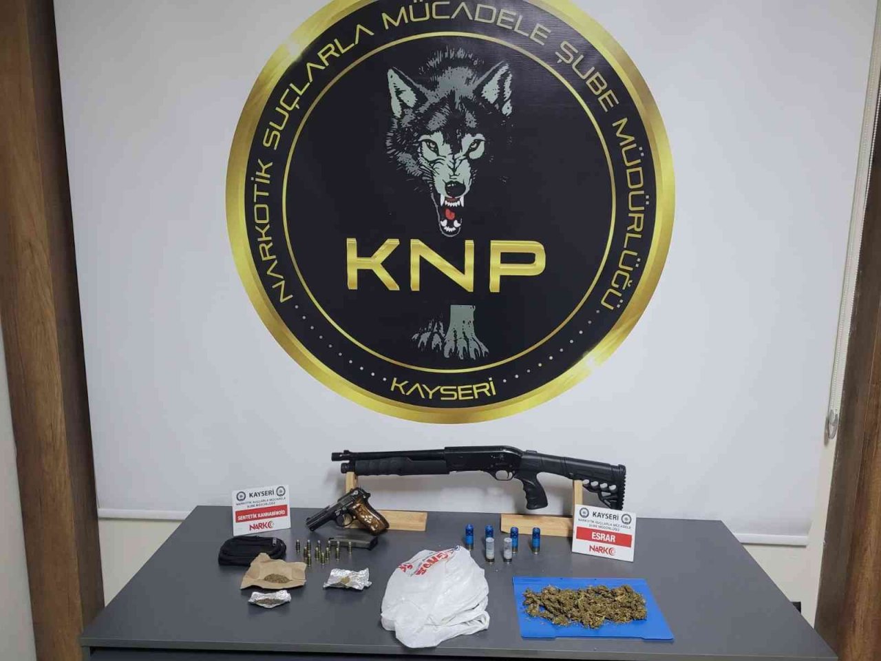 Narkotik ekiplerinden 1 günde 3 farklı operasyon: 13 gözaltı